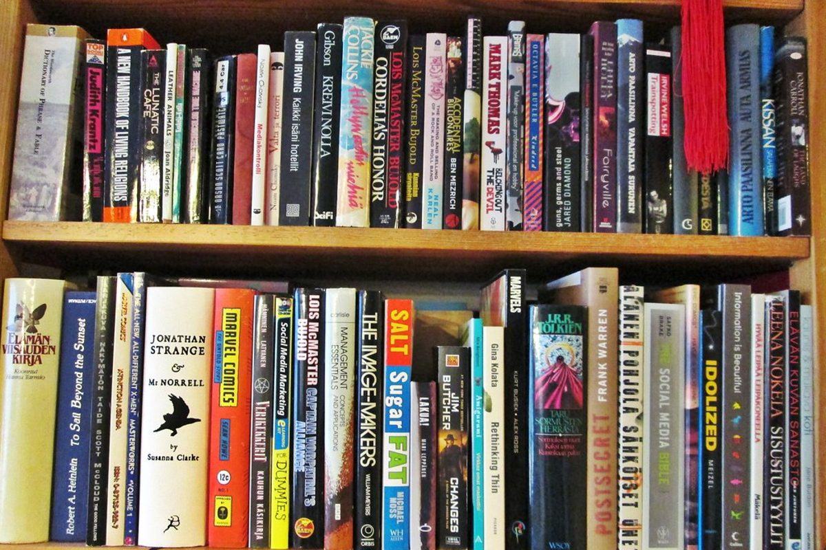 Anzeige · Bücherregal weiß